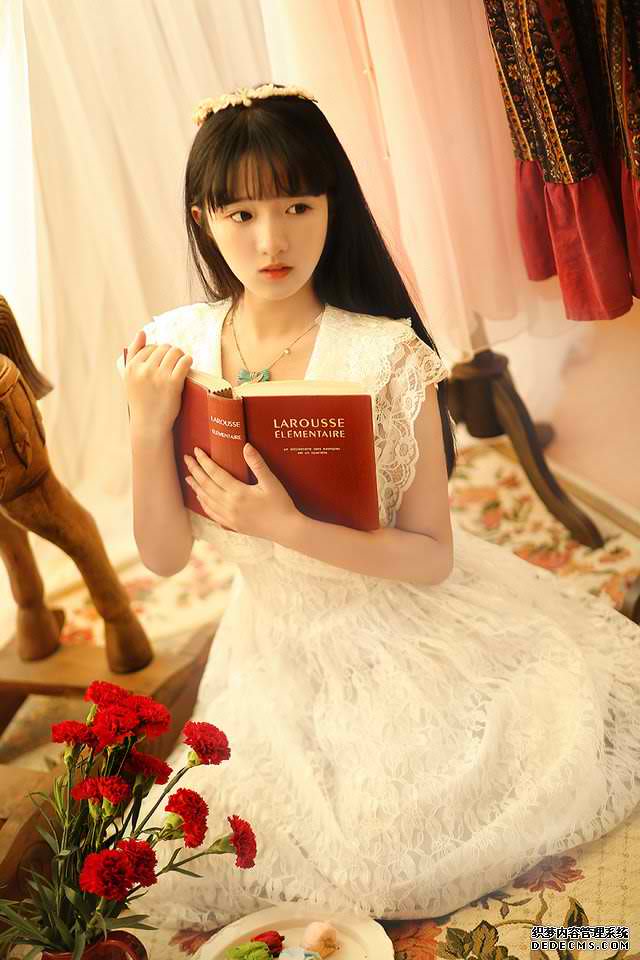 富婆找鸭子视频